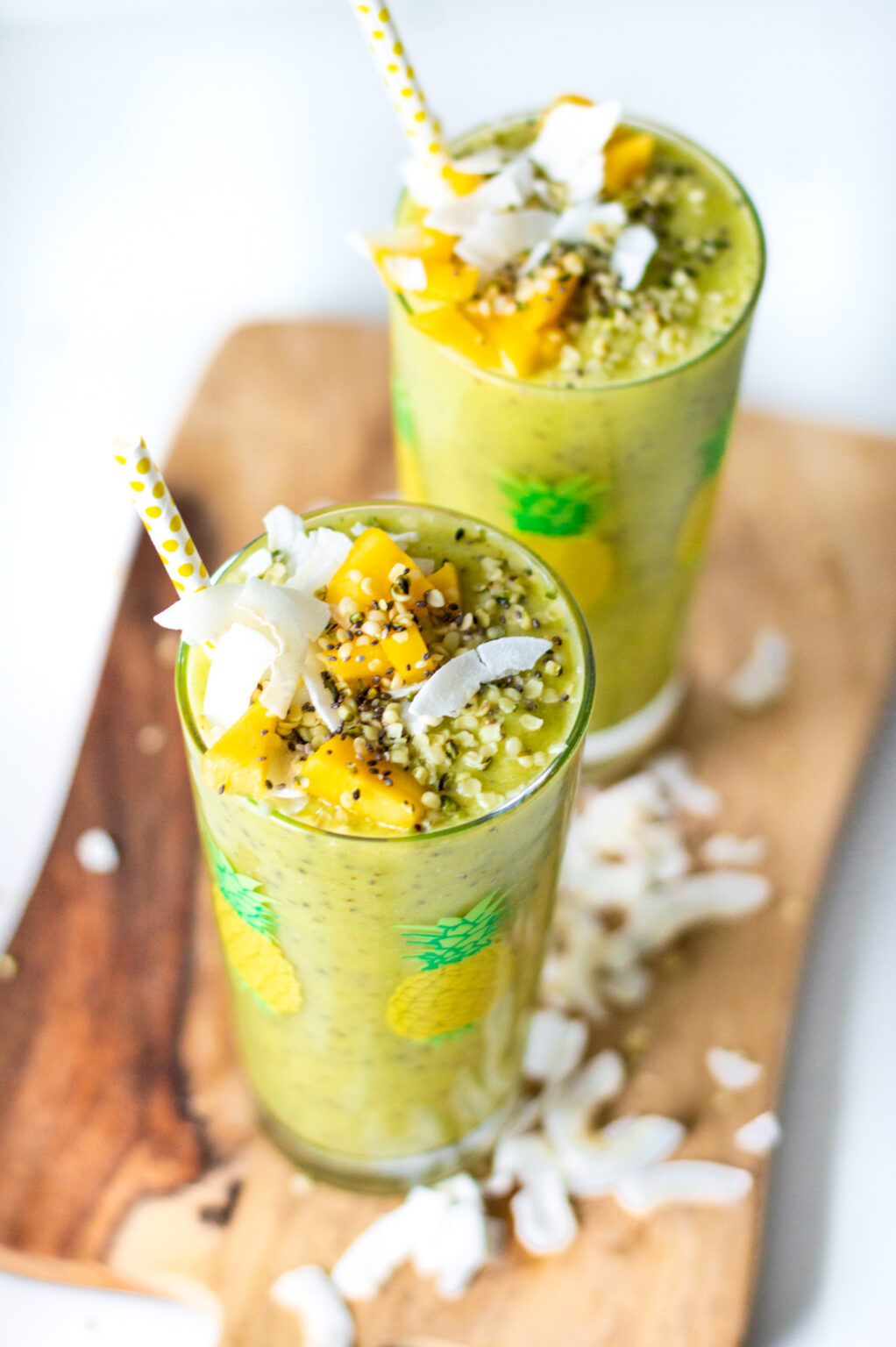 Tropische smoothie met kokoswater | Recept | Bettyskitchen.nl