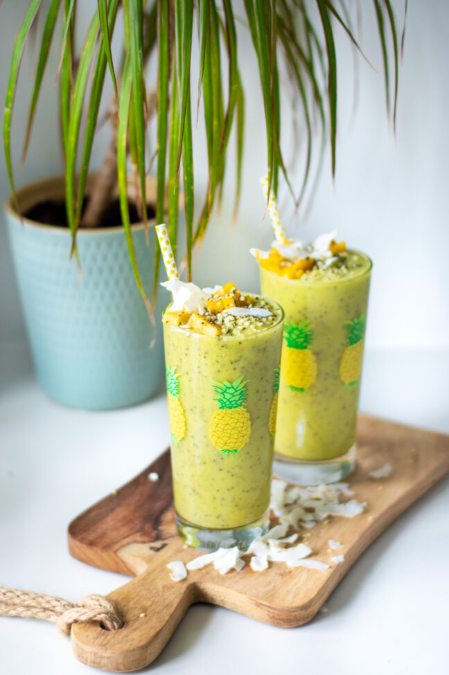 Tropische smoothie met kokoswater | Recept | Bettyskitchen.nl
