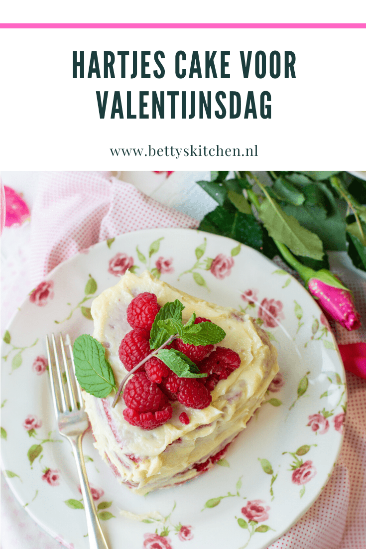 Hartjes cake met frambozen en witte chocolade | Betty's Kitchen