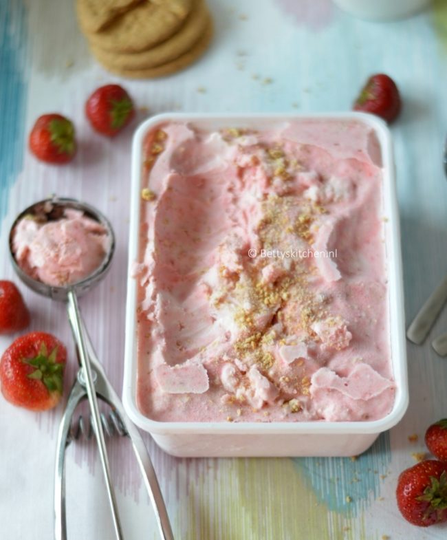 strawberry cheesecake ijs