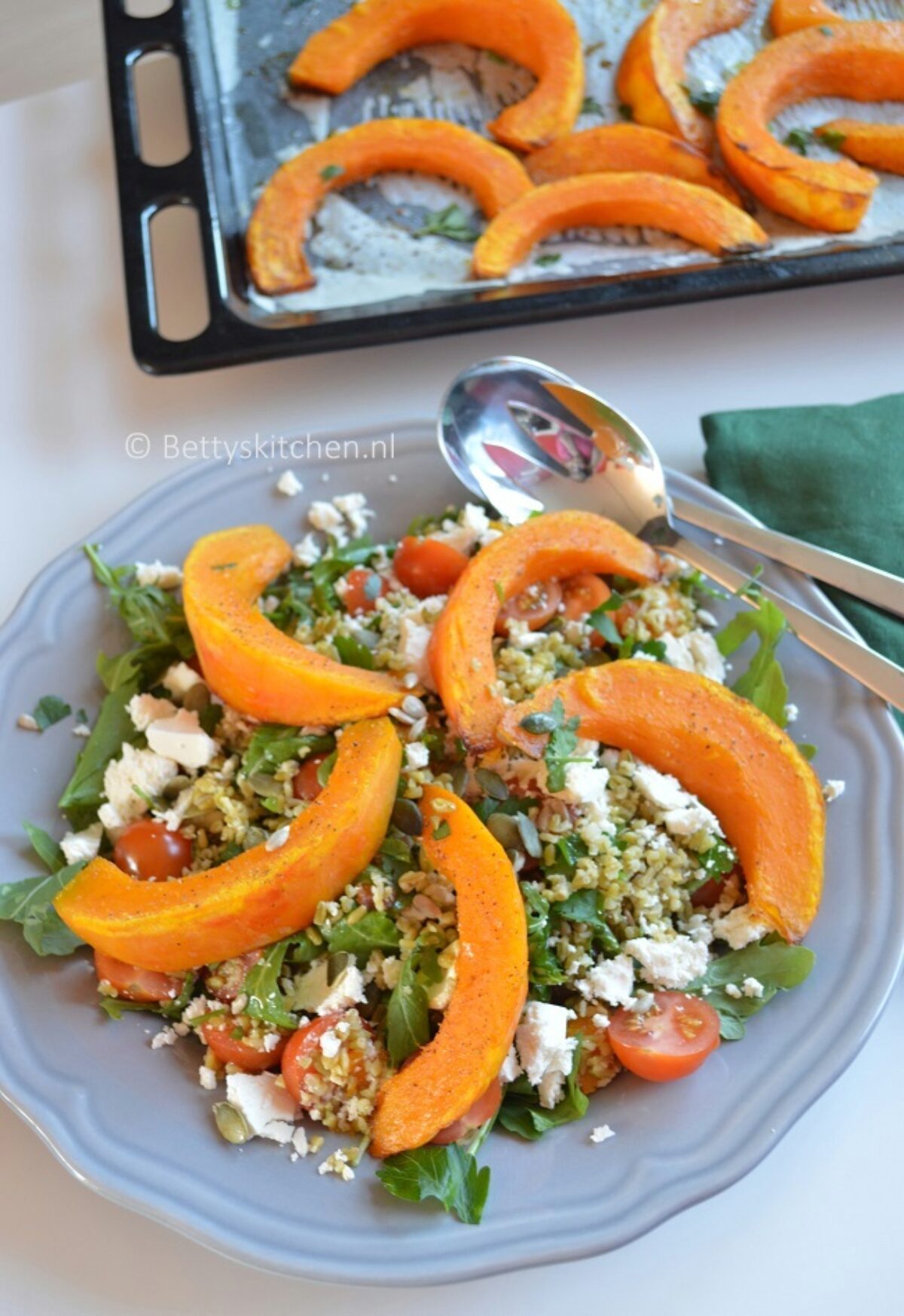 Pompoensalade met geitenkaas en freekeh | Recept | Betty's Kitchen