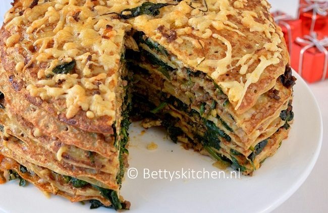 recept pannenkoeken taart met spinazie en gehakt © bettyskitchen.nl