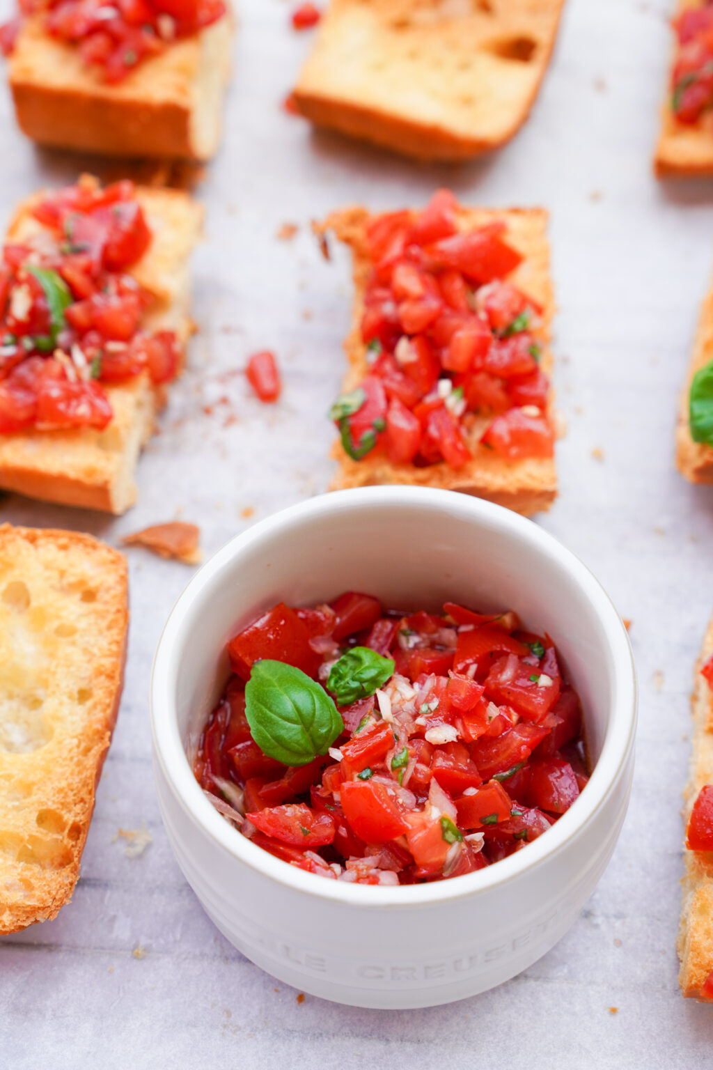 Bruschetta Met Tomaat En Basilicum Recept Betty S Kitchen