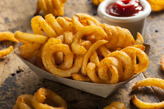 philips_airfryer_xl_review_shutterstock_curly_fries_184034174