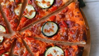 Zelf Pizzadeeg Maken Recept Betty S Kitchen Pizza Recepten