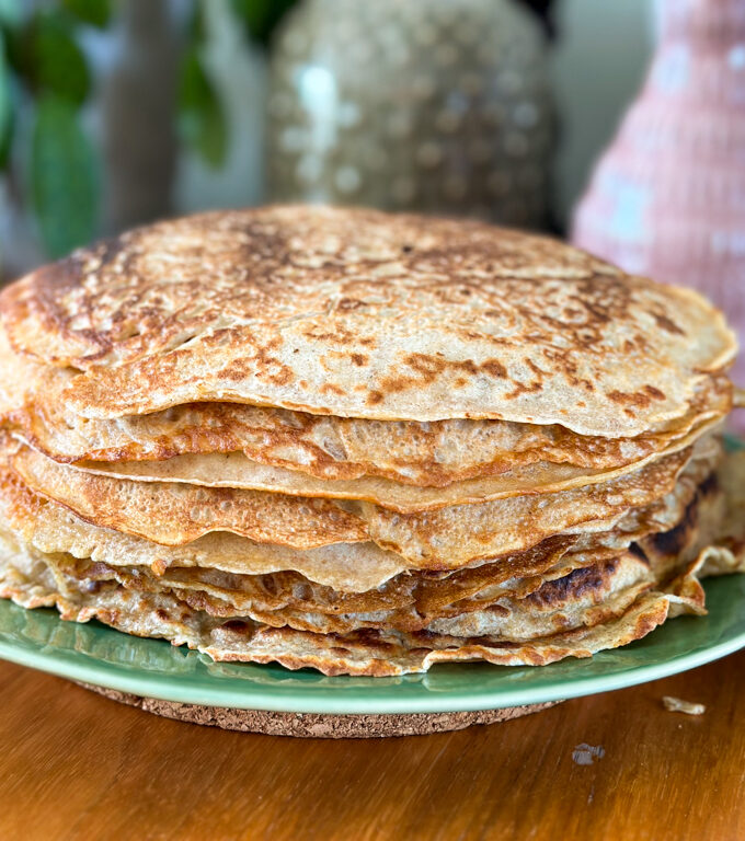 basisrecept voor zelf pannenkoeken bakken © bettyskitchen.nl