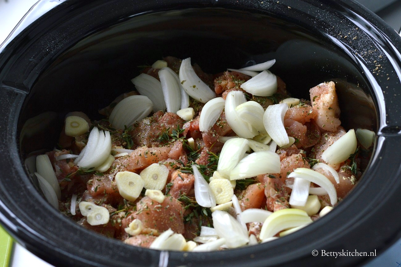 Gemakkelijk Jong Oxide Kip in tomatensaus (uit de slowcooker) | Recept | Betty's Kitchen