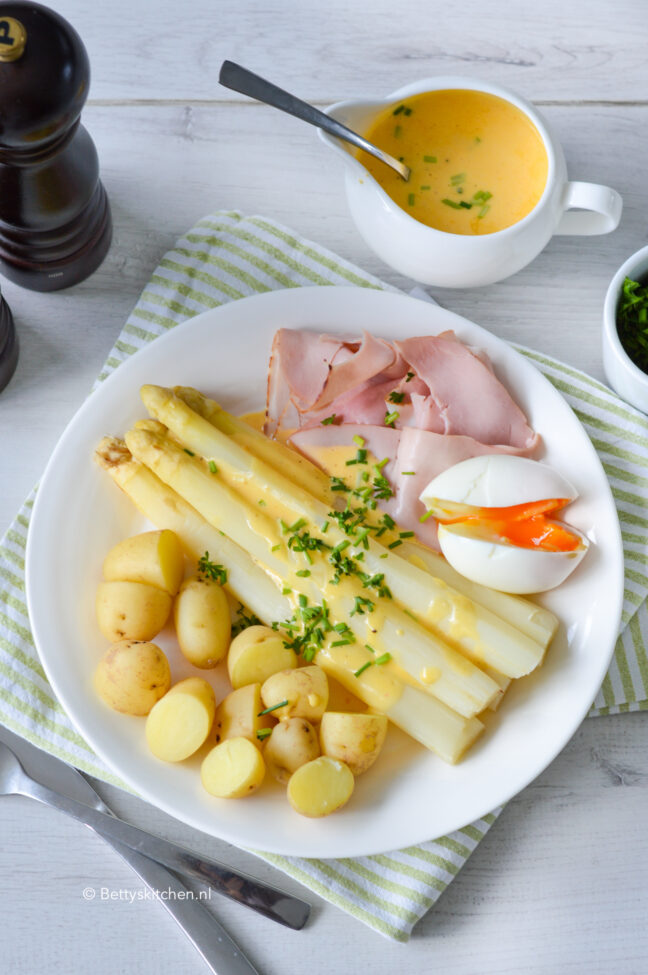 recept klassieke asperges met ham en ei © Bettyskitchen.nl