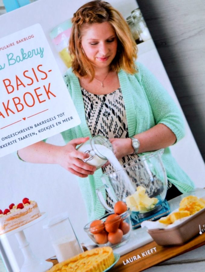 Laura's Bakery Basisbakboek (Laura Kieft)