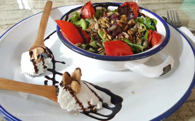 Reisblog: Lekker eten in Barcelona Quinoasalade met ricotta (combo) bij HideOut Bar