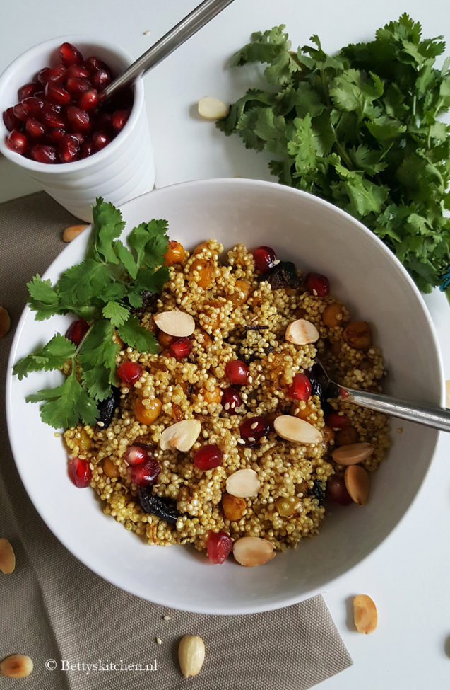 Marokkaanse quinoa bowl vegetarisch