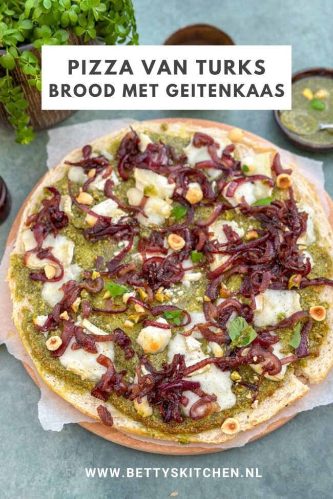 recept pizza van turks brood met geitenkaas en notenpesto © bettyskitchen.nl