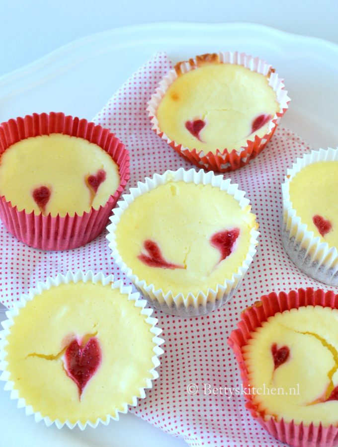 mini cheesecakes met frambozen hartjes valentijnsdag recepten