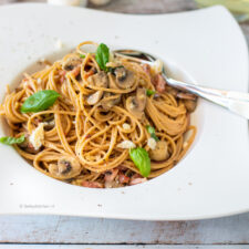 Spaghetti Carbonara (Pasta met spek en ei) | Betty's Kitchen