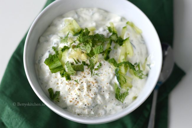 zelf tzatziki maken griekse yoghurt dip met knolook betty's Kitchen recept