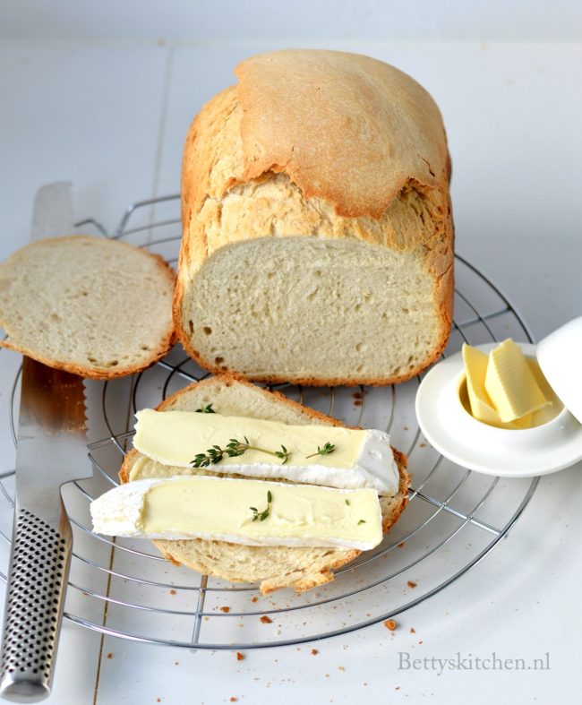 Frans witbrood uit de broodbakmachine recept betty's Kitchen