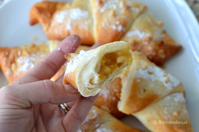 recept gevulde croissants met amandel italiaans ontbijt croissant bettys kitche