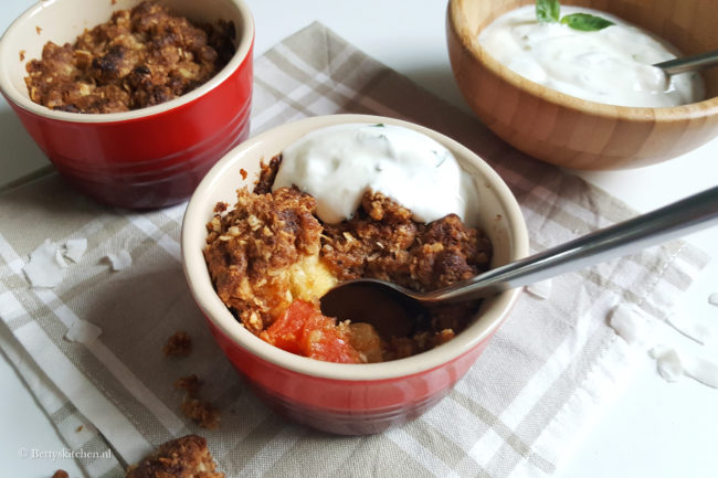 Havercrumble met tropisch zomerfruit