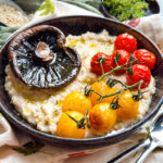recept voor Italiaanse hartige havermout pap met portobello en tomaten