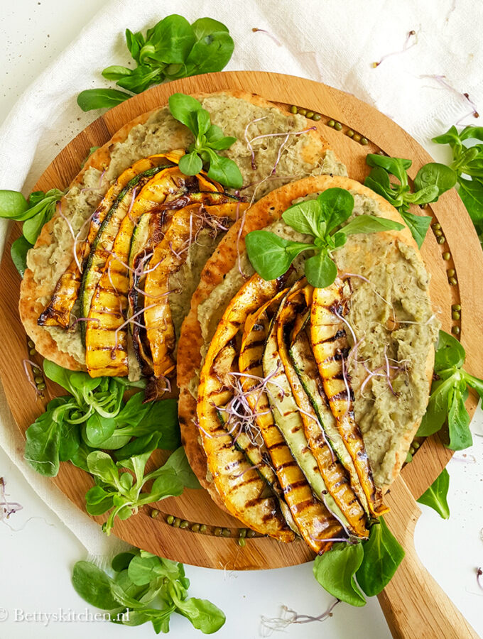 recept Naanbrood met mungbonenpuree en gegrilde courgette © bettyskitchen.nl