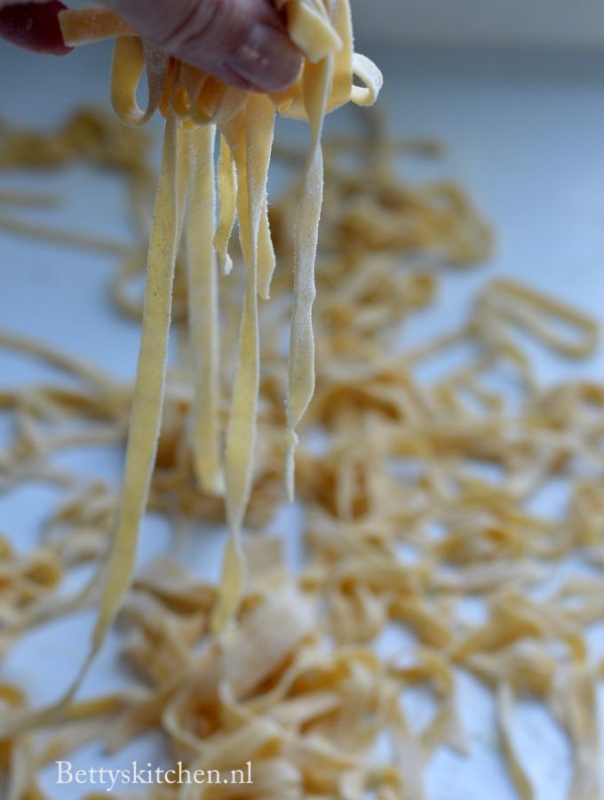 basisrecept pasta maken betty's kitchen