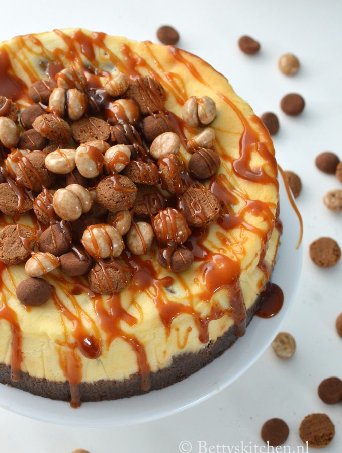 recept sinterklaas cheesecake met karamel en kruidnoten betty's kitchen