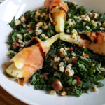 Boerenkool salade met peer, ham en gorgonzola