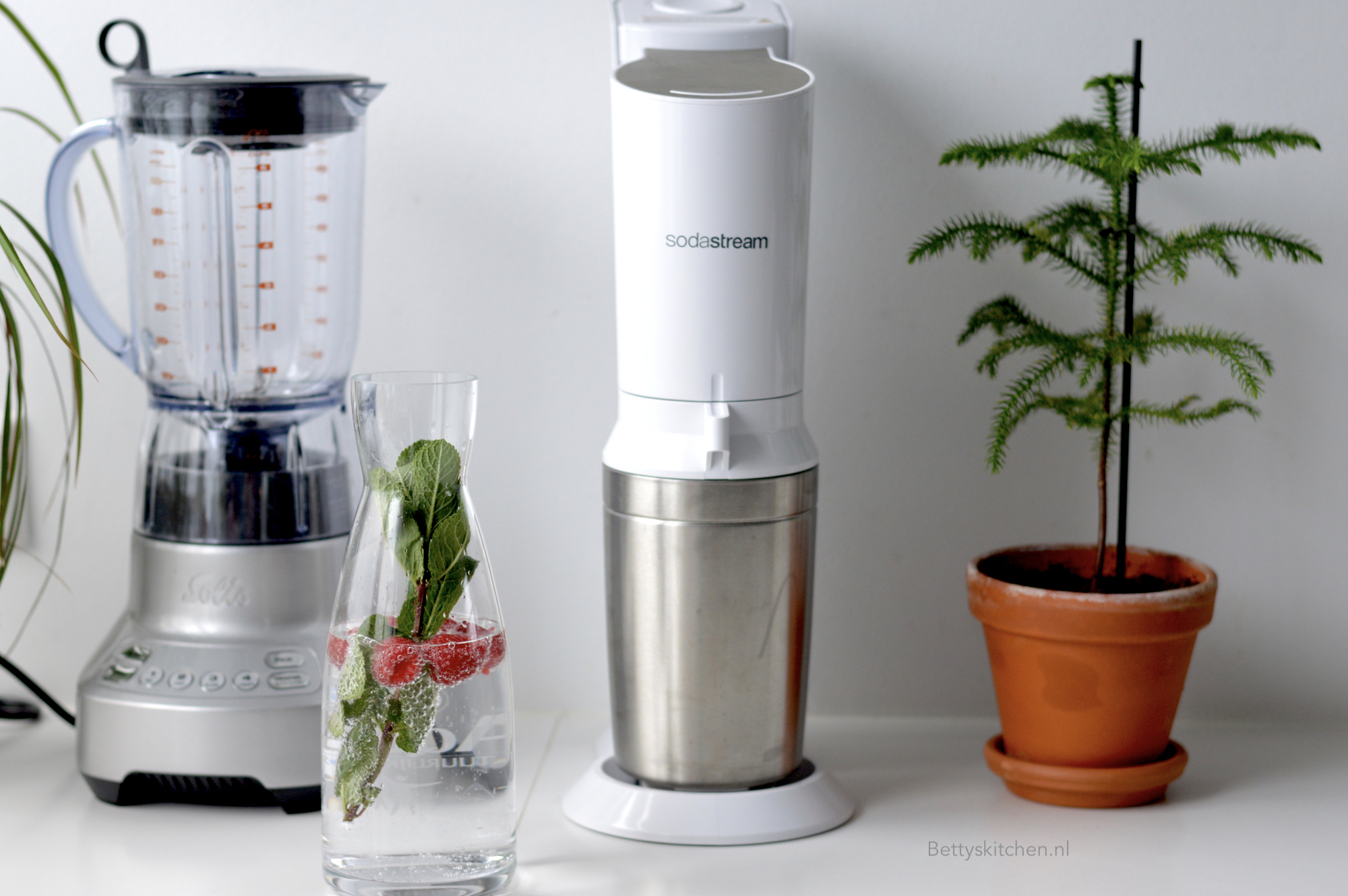 SodaStream bruiswatertoestel | Review | Zelf spa rood maken | Betty's