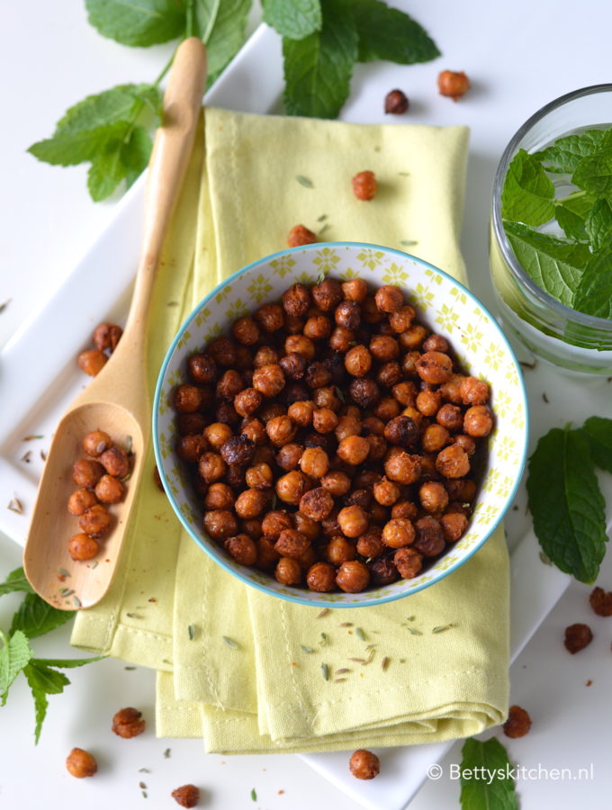 geroosterde kikkererwten uit de oven snack bettys kitchen recept
