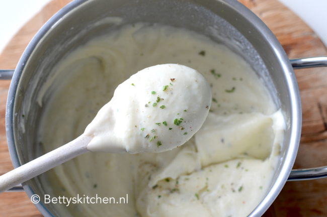 how to recept bechamelsaus maken voor bij de pasta of lasagne © bettyskitchen