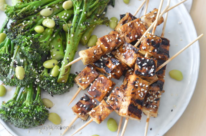 recept teriyaki tofu spiesjes bbq kookvideo © bettyskitchen.nl