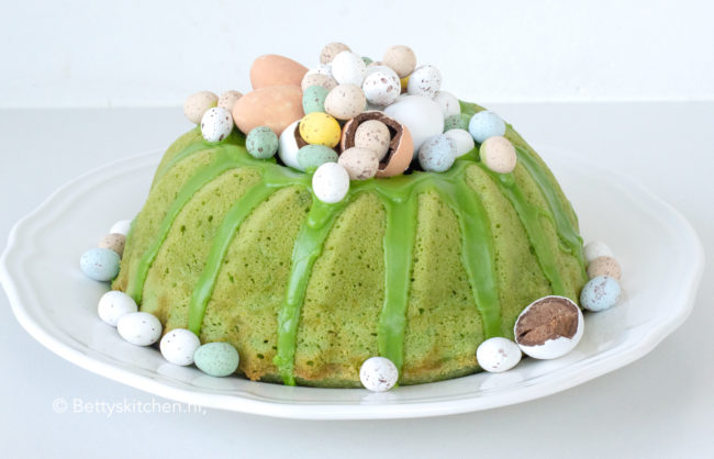 recept groene paas tulband met citroen en dragee eitjes © bettyskitchen