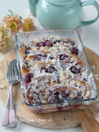 recept paas brood pudding uit de oven kookvideo voor leftover paasbrood © bettyskitchen.nl