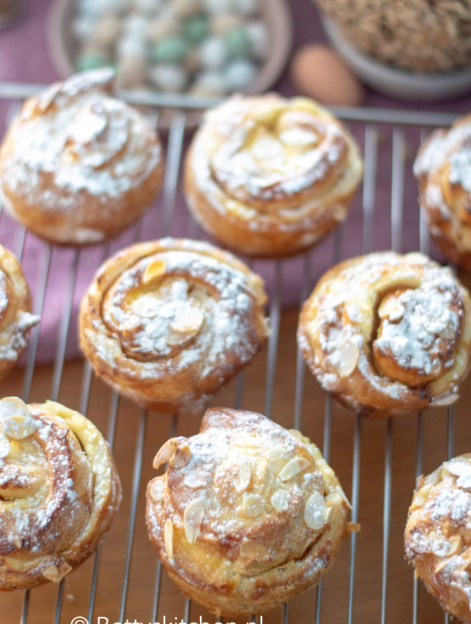 recept_paas_croissants_met_lemon_curd_kookvideo_© bettyskitchen