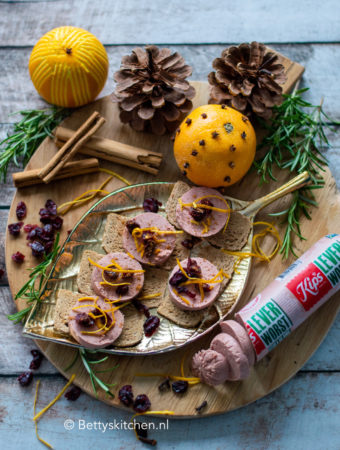 toastjes met leverworst en cranberry KIPS wedstrijd © bettyskitchen.nl