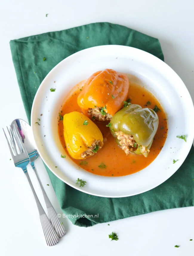 recept voor gevulde paprika met gehakt en rijst punjeni paprike © bettyskitchen.nl