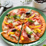 zelf pizza met spianata romana maken recept © bettyskitchen