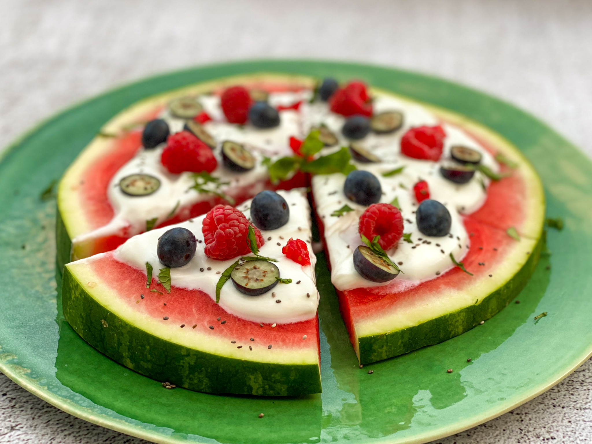 Watermeloen Pizza met kwark en fruit Recept | Betty's Kitchen