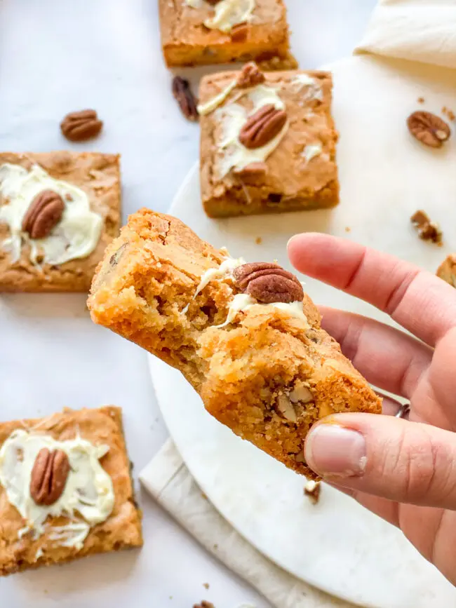 recept blondies met pecannoten maken © bettyskitchen.nl