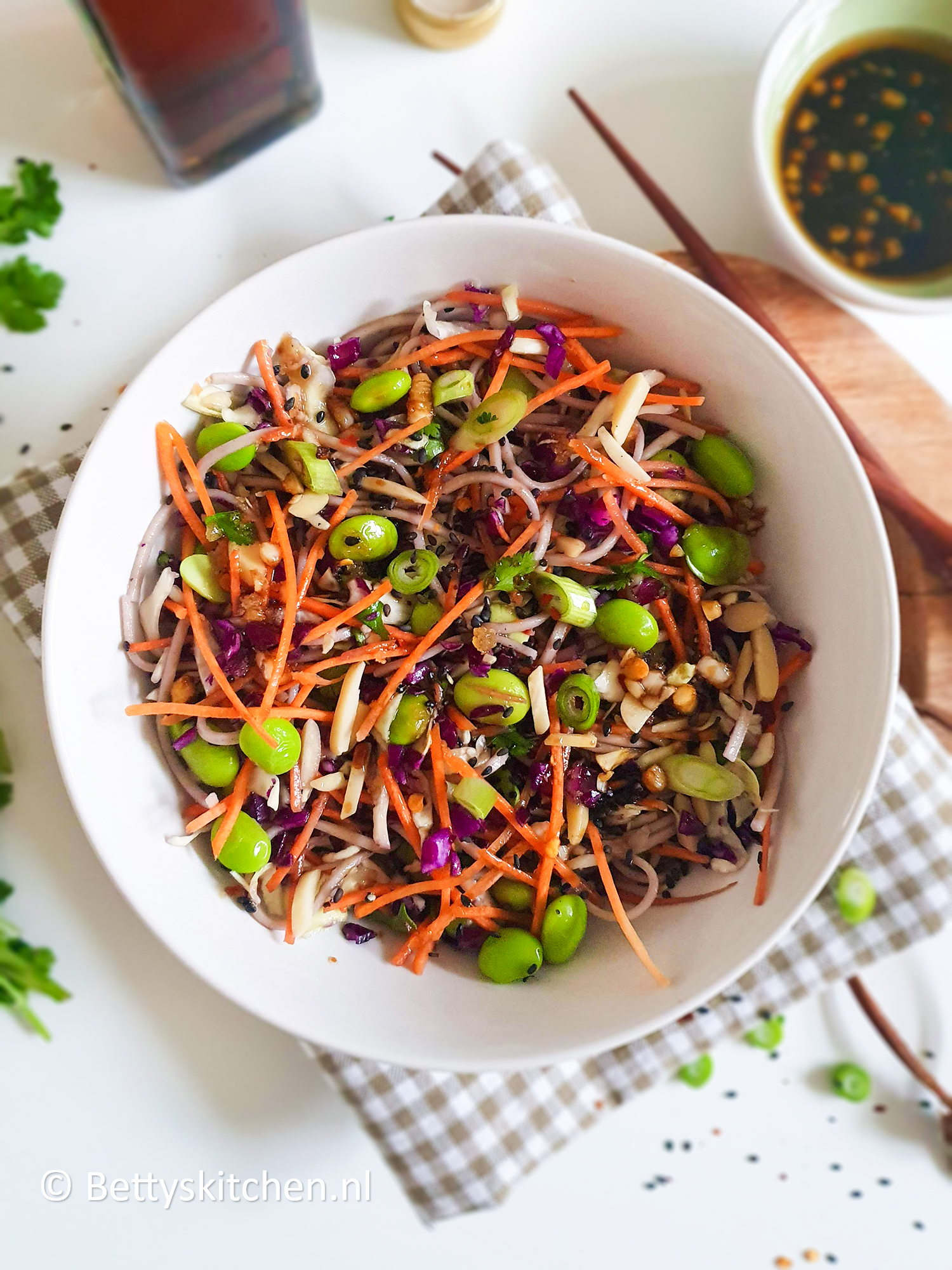tetraëder markering weten Aziatische noodles salade | Recept Betty's Kitchen
