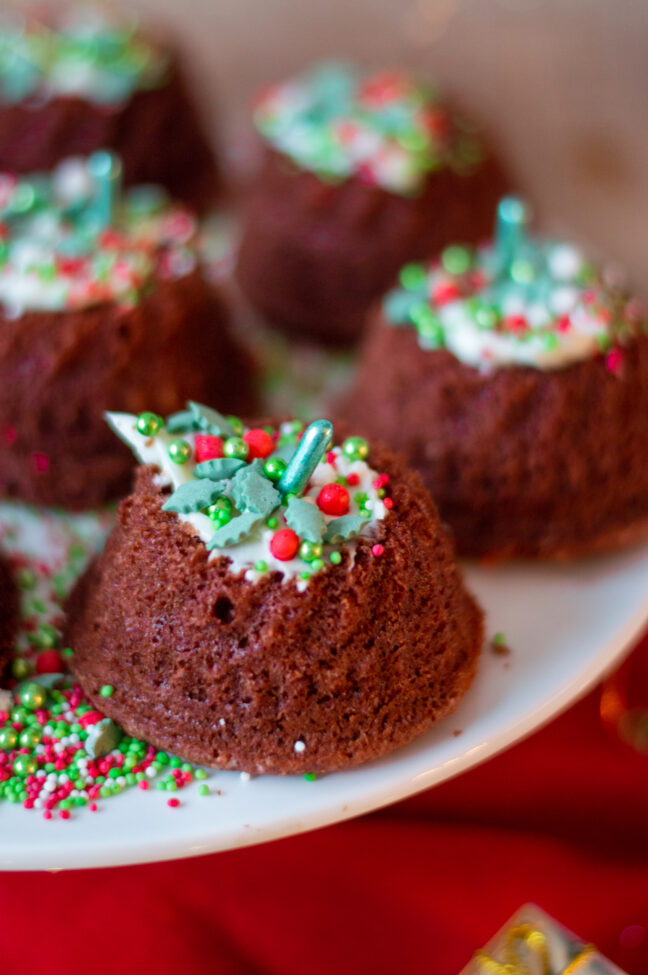 recept red velvet cupcakes voor kerst © bettyskitchen.nl
15x kerstdesserts - nagerechten voor kerst, toetjes, chocolademousse, pavlova, creme brulee, taart, cake en koekjes