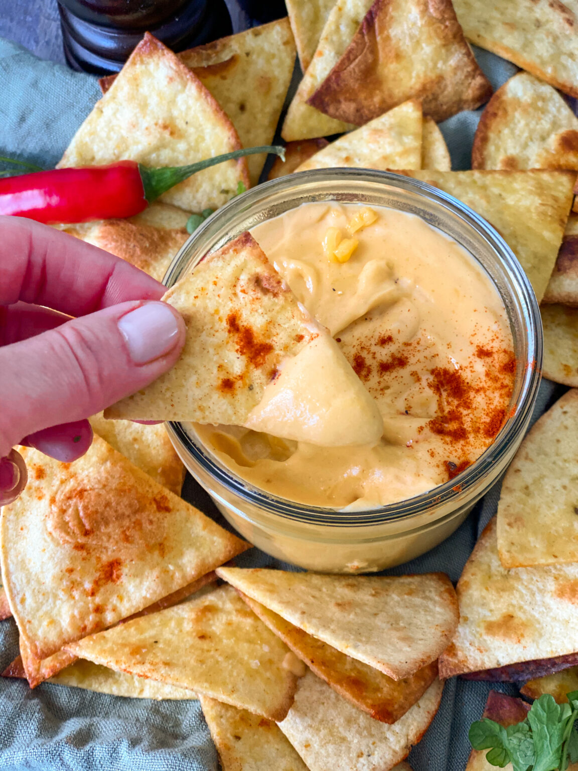 Cheddar Cheese Dip voor je tortilla chips Recept Betty's Kitchen