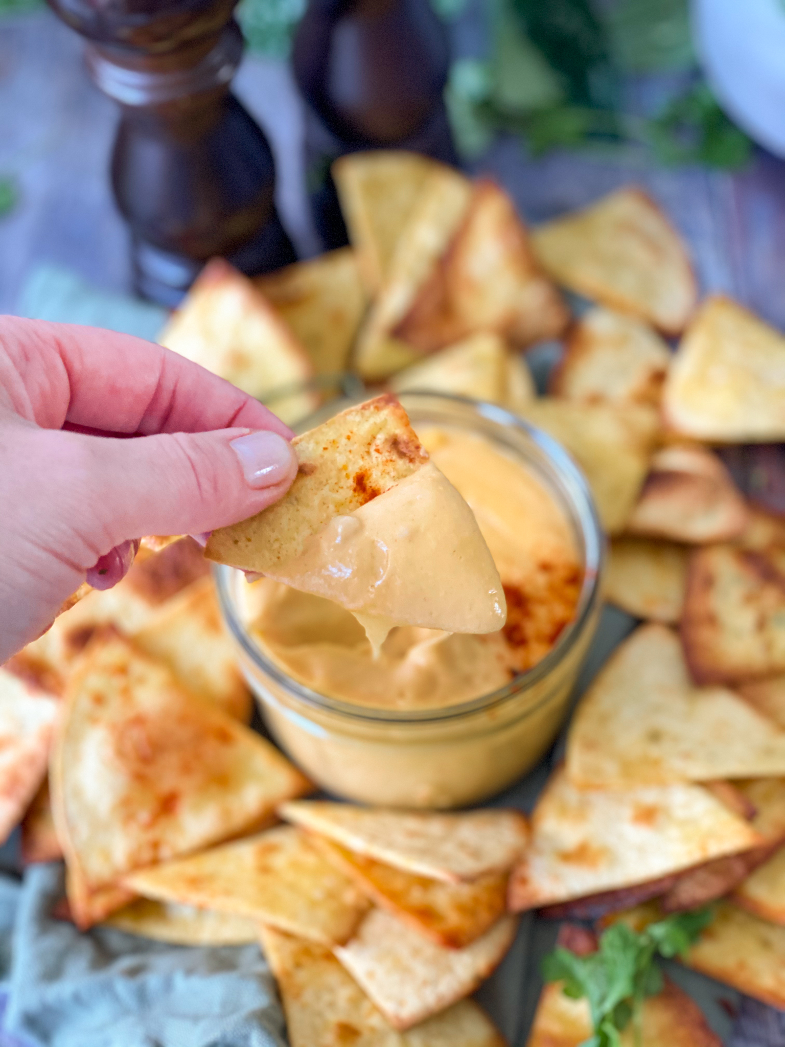 Cheddar Cheese Dip voor je tortilla chips Recept Betty's Kitchen