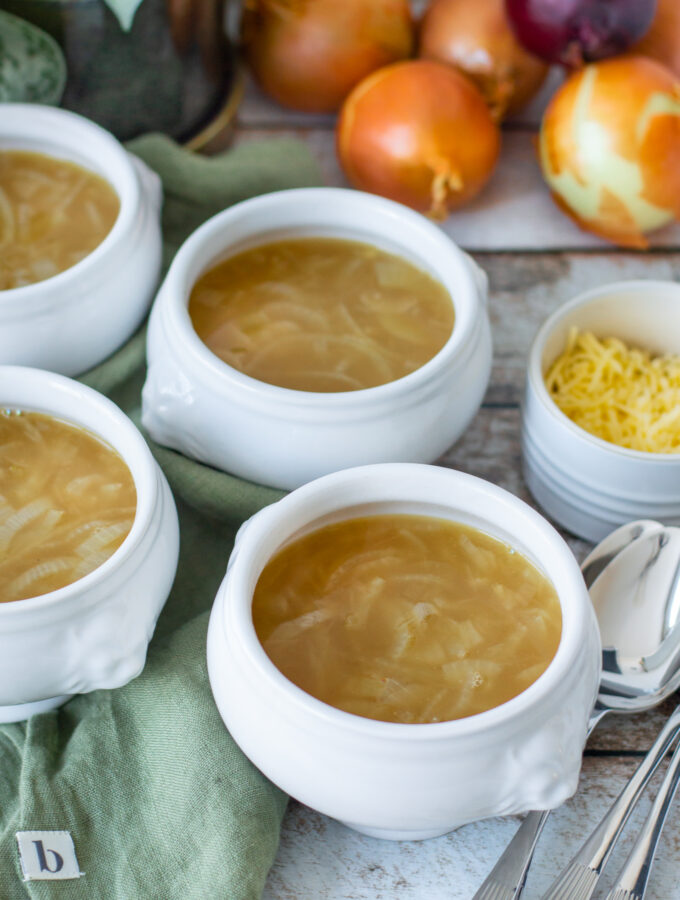 recept Franse uiensoep met stokbrood en gruyere kaas © bettyskitchen.n