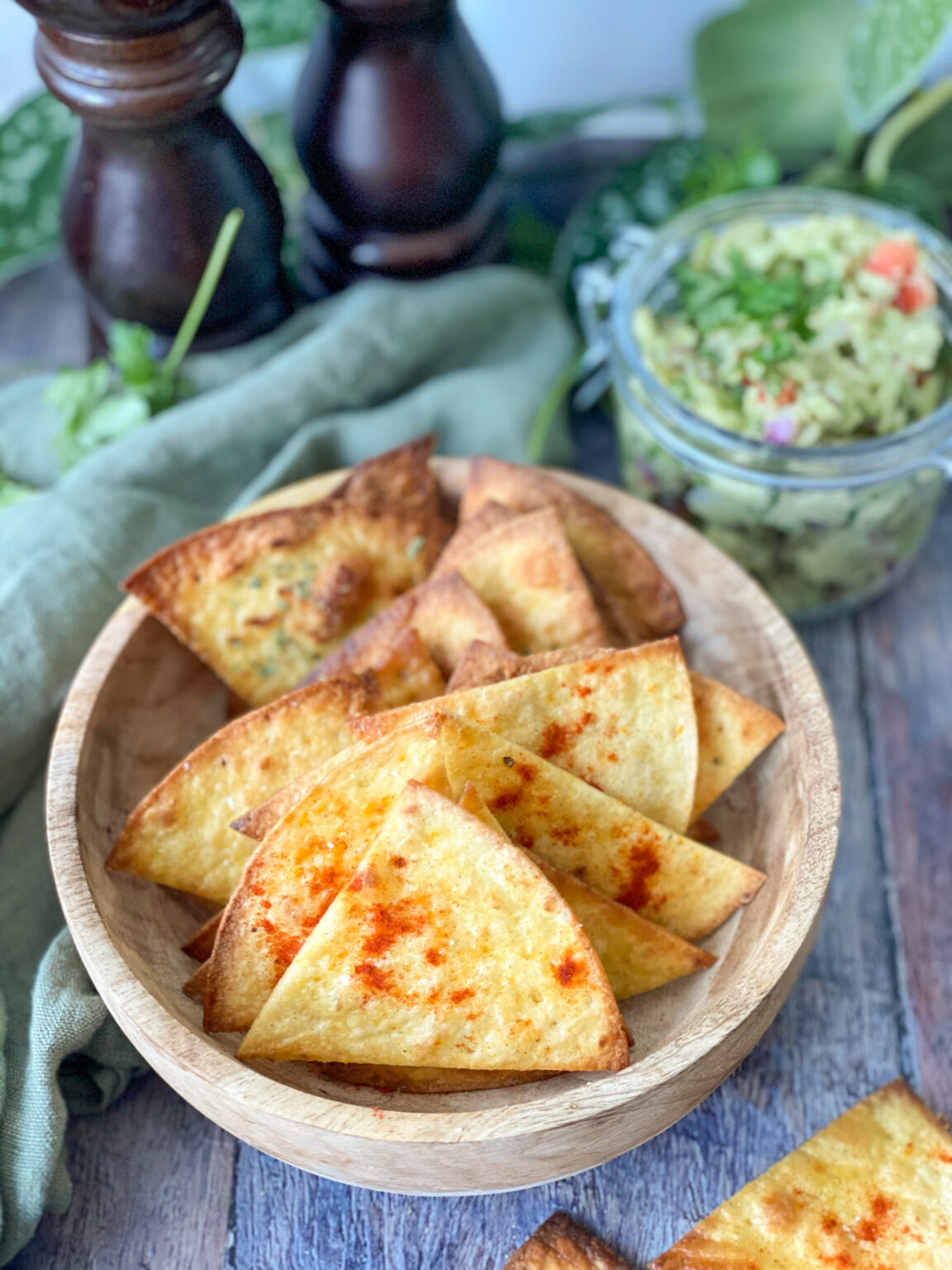 Zelf Tortilla Chips maken van tortilla wraps Recept Betty's Kitchen