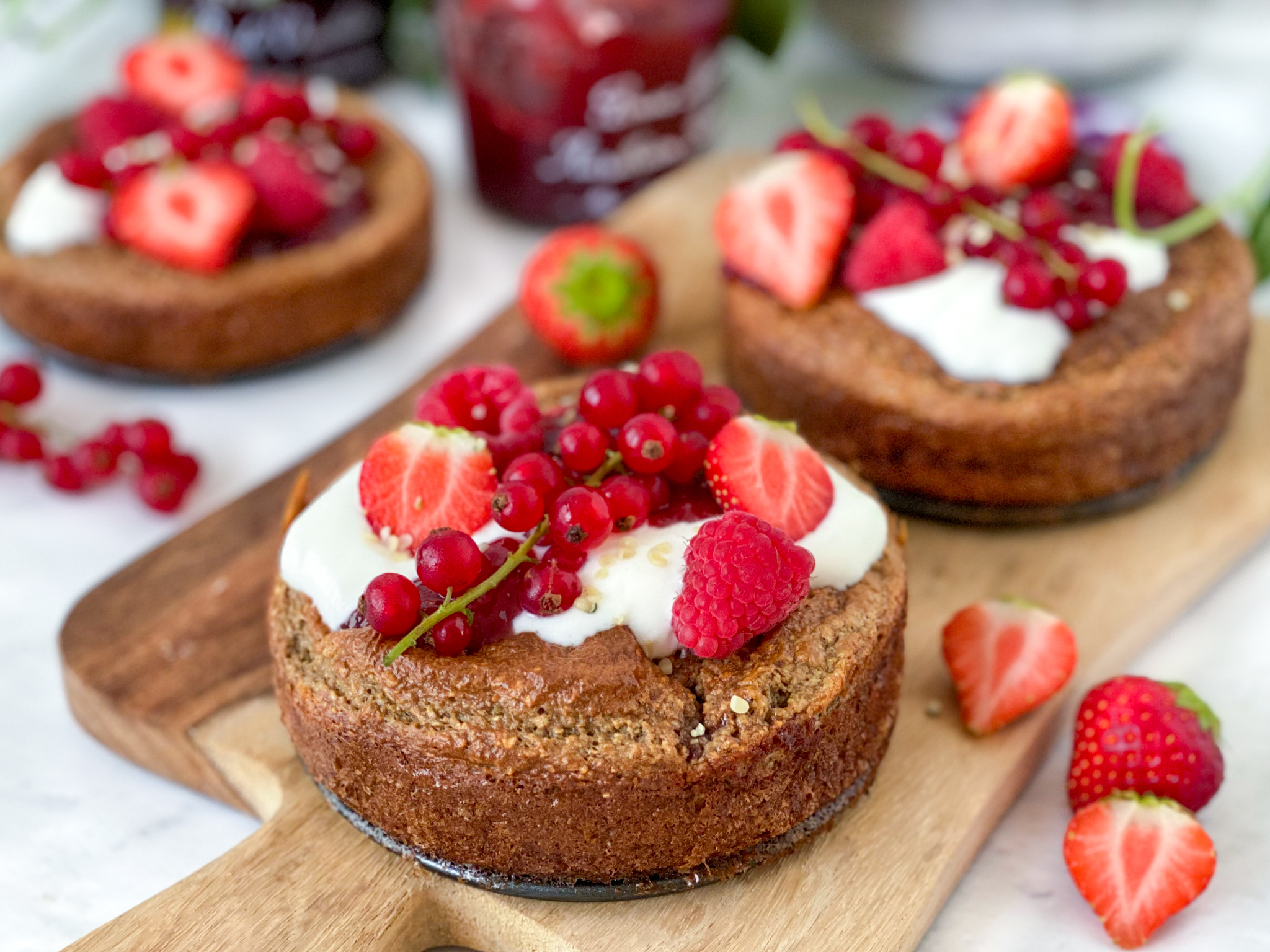 Ontbijttaartjes met rood fruit | Recept | Betty's Kitchen