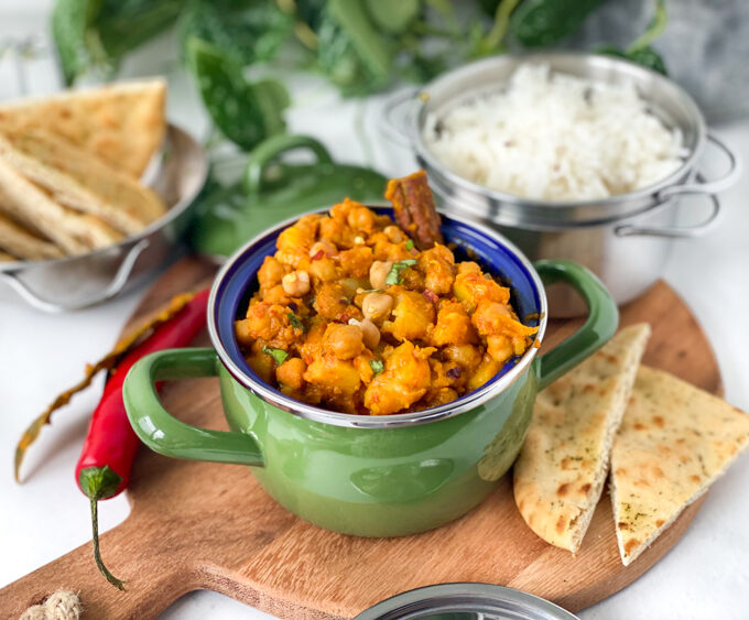 recept indiase kikkererwten curry met aardappel