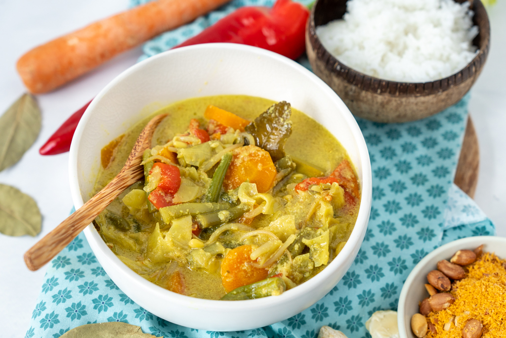 Kokraklar ustida spermani yigish Qopol jinsiy aloqa uy qurilishi video