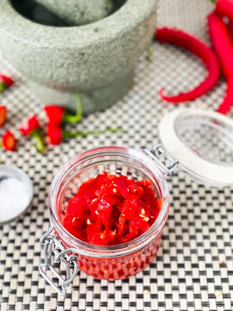 basis recept zelf sambal maken © bettyskitchen.nl