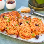 recept spaghetti koekjes met tomaten en olijven © bettyskitchen.nl